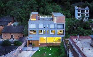 Yangshuo Geemu Building House