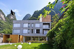 Yangshuo Geemu Building House