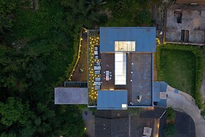 Yangshuo Geemu Building House