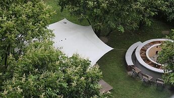 Yangshuo Geemu Building House