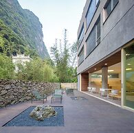 Yangshuo Geemu Building House