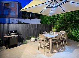 Pretty Villa With View