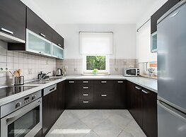 Pretty Villa With View