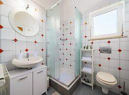 Pretty Villa With View