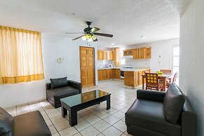 Suites Poliforum Inn