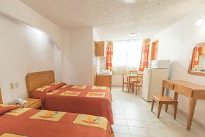 Suites Poliforum Inn