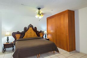 Suites Poliforum Inn