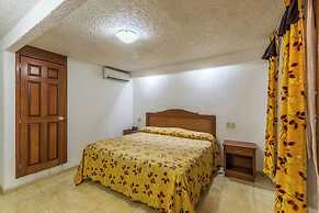 Suites Poliforum Inn