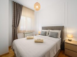 Premium Apartment With Private Pool