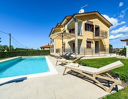 Premium Apartment With Private Pool