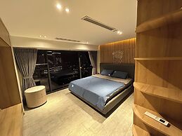 FlowerGod PentStudio WestLake Tay Ho