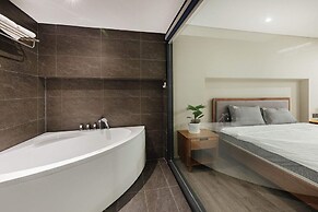 FlowerGod PentStudio WestLake Tay Ho