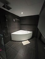 FlowerGod PentStudio WestLake Tay Ho