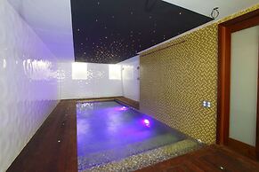 Luxurious Loft in the Famous City of Cannes