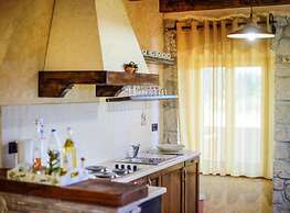 Charming Holiday Home With Garden