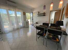 Appealing Apartment With Garden