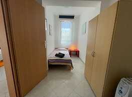 Appealing Apartment With Garden