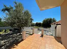 Appealing Apartment With Garden