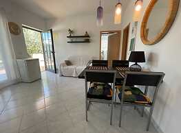 Appealing Apartment With Garden