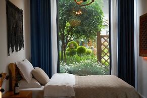 lijiangluxianbaomimihuayuankezhan