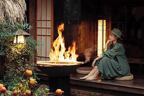 lijiangluxianbaomimihuayuankezhan