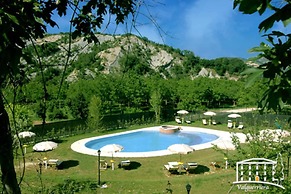 Characteristic Farmhouse With Pool