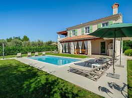 Villa in Serene Location