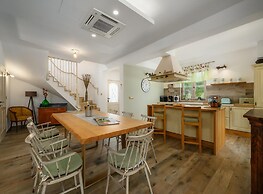 Villa in Serene Location