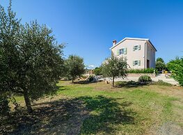 Villa in Serene Location