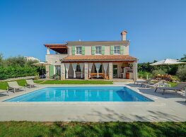 Villa in Serene Location