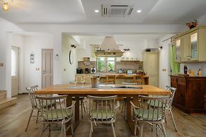 Villa in Serene Location