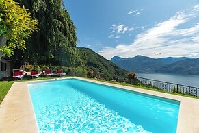 Chalet Miralago