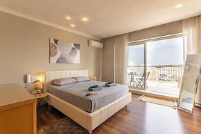 Modern and Comfortable Apart Savoy Garden
