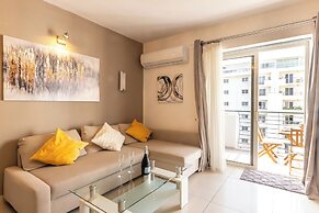 Modern and Comfortable Apart Savoy Garden