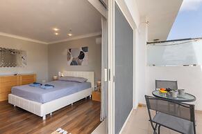 Modern and Comfortable Apart Savoy Garden