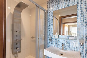 Modern and Comfortable Apart Savoy Garden