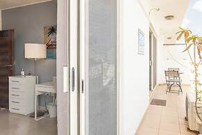 Modern and Comfortable Apart Savoy Garden