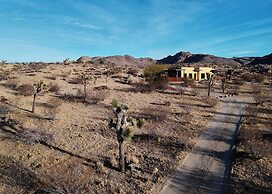 Sacred Sands - Lobo Luna