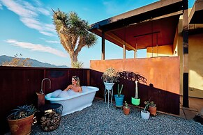 Sacred Sands - Lobo Luna