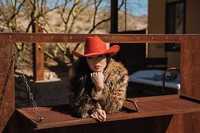 Sacred Sands - Lobo Luna