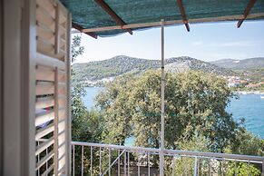 Perfect Beachfront Getaway Ideal for Families