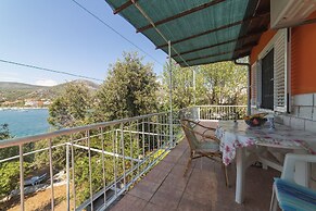 Perfect Beachfront Getaway Ideal for Families