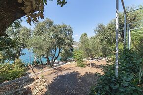 Perfect Beachfront Getaway Ideal for Families