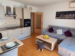 Exquisite Crikvenica Apartment With Balcony