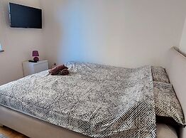 Exquisite Crikvenica Apartment With Balcony