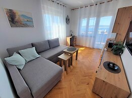 Sea View Crikvenica Apartment With Balcony and Free Wifi