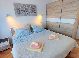 Sea View Crikvenica Apartment With Balcony and Free Wifi