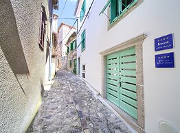 Vibrant and Elegant Downtown Krk Apartments