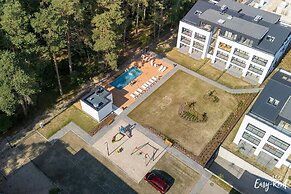 Beachfront Apartment, Summer Pool air Conditioning