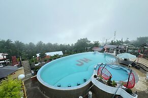 SMDP Resort Hotel CamSur